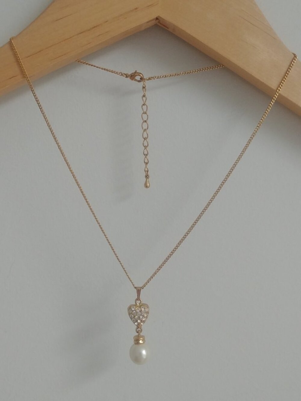 Delicate gold tone chain short necklace with crystal heart pearl drop pendant